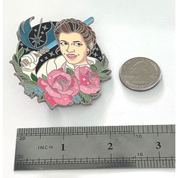 Star Wars Fantasy Pin Laserbrain Patch Co Princess Leia Lightsaber Space Roses - Picture 2 of 3